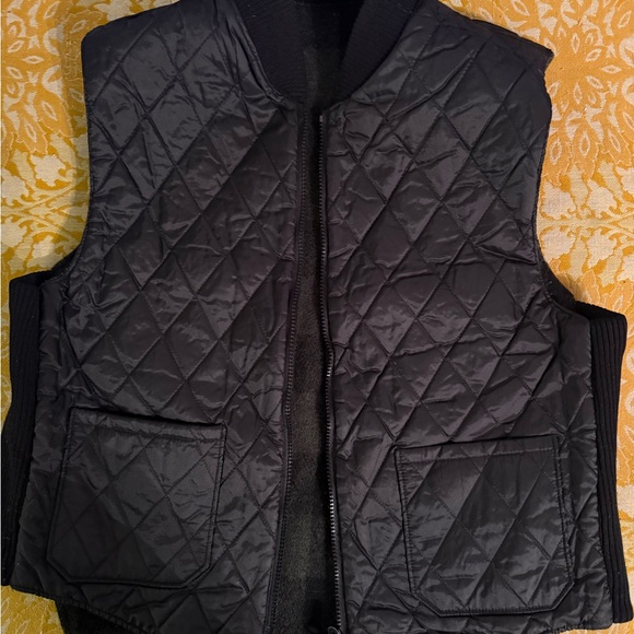 Banana Republic Quilted Reversible Vest - Picture 2 of 8